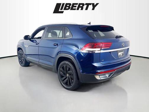 2022 Volkswagen Atlas Cross Sport 2.0T SE w/Technology