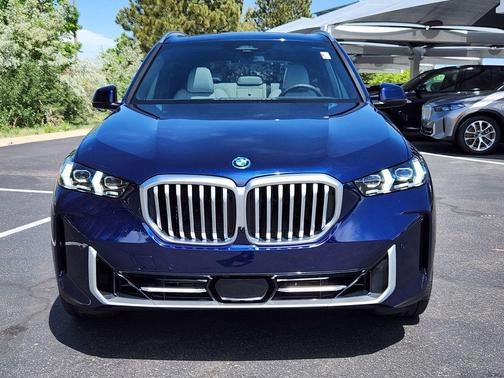 Tanzanite Blue II Metallic 2026 BMW X5 PHEV xDrive50e
