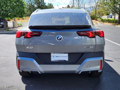 Skyscraper Grey Metallic 2026 BMW X2 xDrive28i