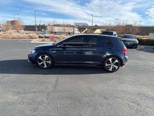 2015 Volkswagen Golf GTI 2.0T SE 4-Door