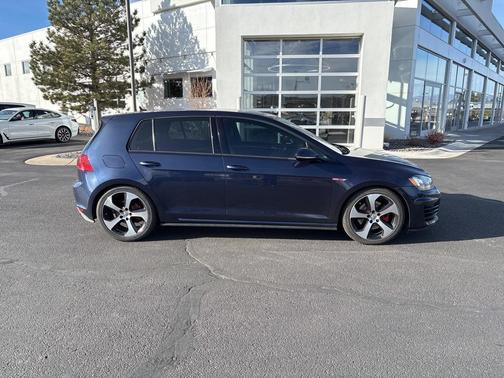 2015 Volkswagen Golf GTI 2.0T SE 4-Door
