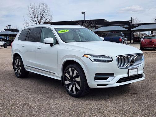 2023 Volvo XC90 Recharge Plug-In Hybrid T8 Ultimate Bright Theme 7-Seater