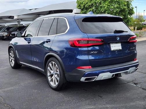 Phytonic Blue Metallic 2021 BMW X5 PHEV xDrive45e