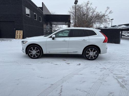 2021 Volvo XC60 T5 Inscription