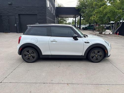 Nanuq White Metallic 2024 MINI Hardtop Cooper S
