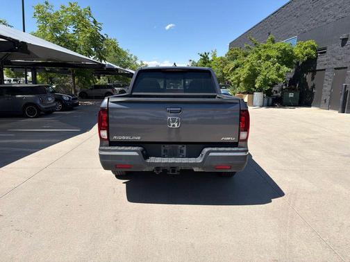 Modern Steel Metallic 2019 Honda Ridgeline RTL