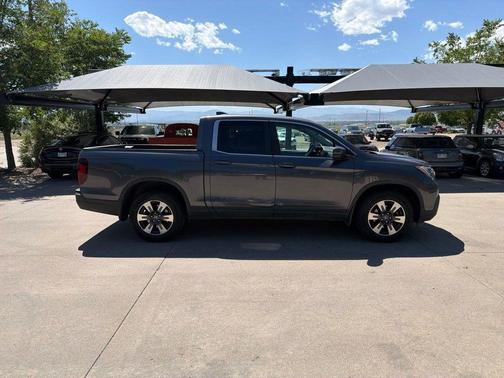 Modern Steel Metallic 2019 Honda Ridgeline RTL