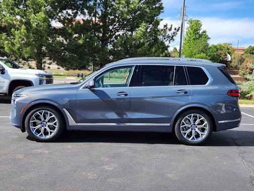Sparkling Copper Metallic 2027 BMW X7 xDrive40i