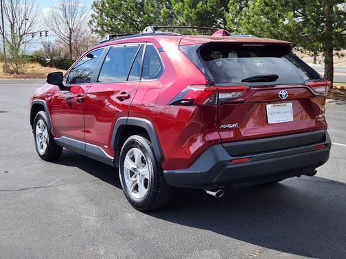 2020 Toyota RAV4 Hybrid XLE