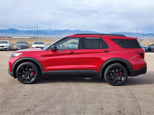 2022 Ford Explorer ST