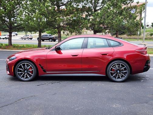 Vegas Red Metallic 2026 BMW i4 Gran Coupe xDrive40