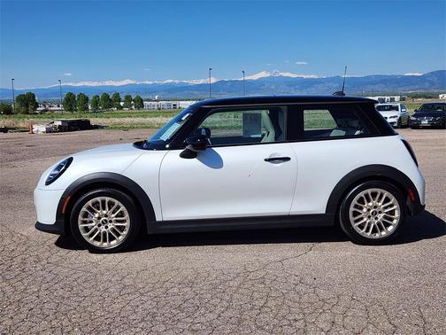 2025 MINI Hardtop Cooper