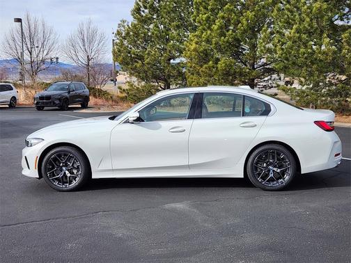 2026 BMW 330 i xDrive