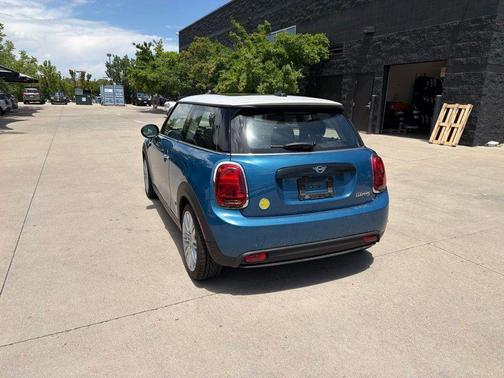 Island Blue Metallic 2024 MINI Hardtop Cooper S