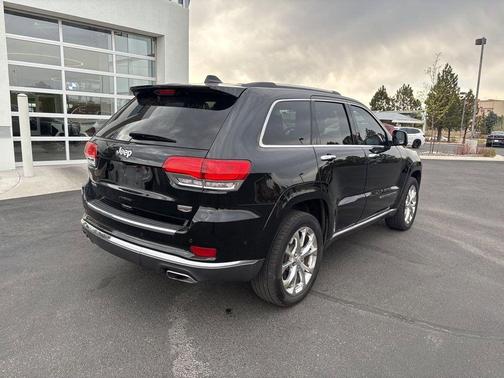 2019 Jeep Grand Cherokee Summit