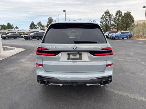 Brooklyn Grey Metallic 2024 BMW X7 xDrive40i