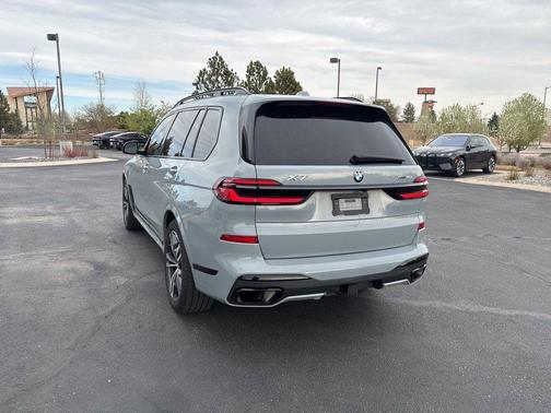 Brooklyn Grey Metallic 2024 BMW X7 xDrive40i