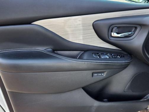 Pearl White 2015 Nissan Murano SL
