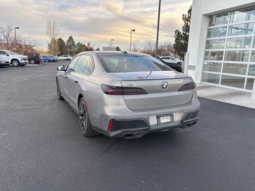 2023 BMW 760 i xDrive