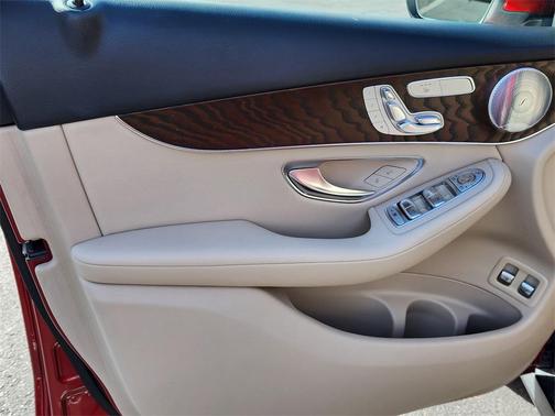 2019 Mercedes-Benz GLC 350e 4MATIC