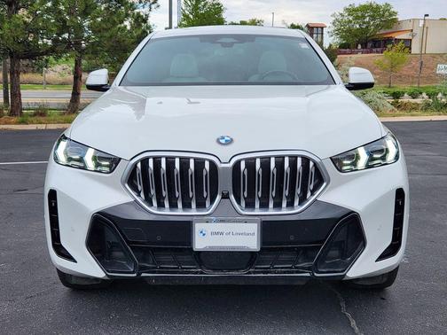 Mineral White Metallic 2024 BMW X6 xDrive40i