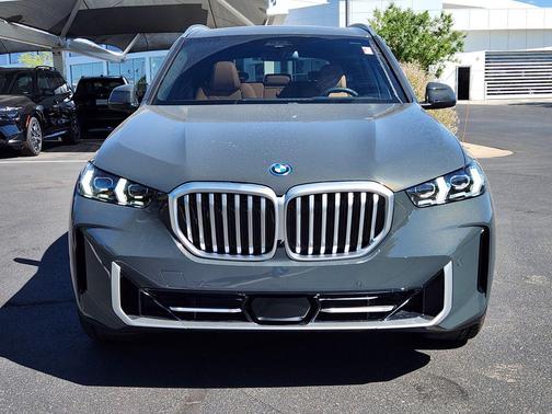 Dravit Grey Metallic 2026 BMW X5 PHEV xDrive50e