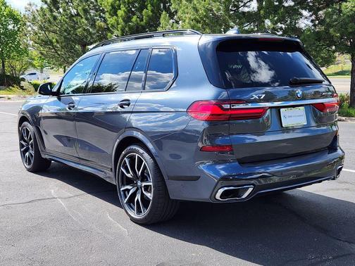 Arctic Grey Metallic 2022 BMW X7 xDrive40i