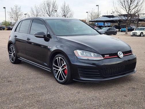 2017 Volkswagen Golf GTI 2.0T SE 4-Door
