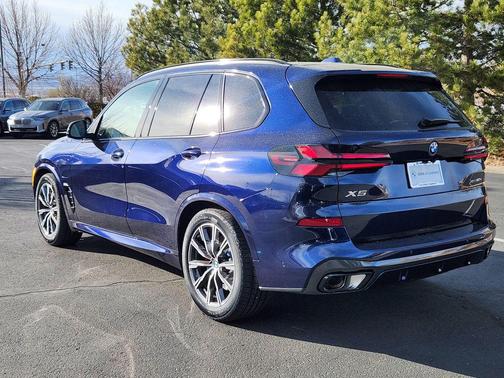 Tanzanite Blue II Metallic 2026 BMW X5 PHEV xDrive50e