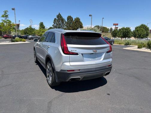 Radiant Silver Metallic 2019 Cadillac XT4 Premium Luxury
