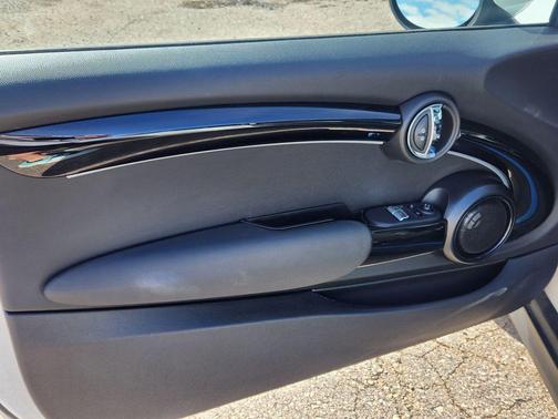 Nanuq White Metallic 2024 MINI Hardtop Cooper S