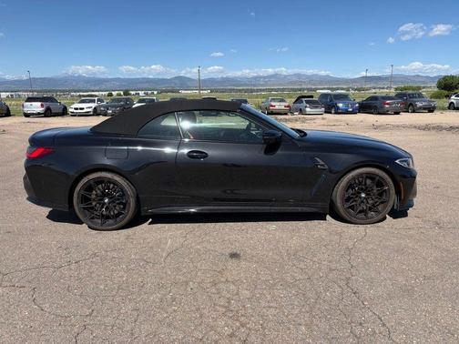 Black Sapphire Metallic 2022 BMW M4 Competition xDrive