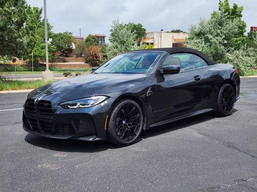 Black Sapphire Metallic 2022 BMW M4 Competition xDrive