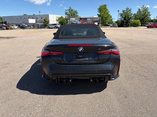 Black Sapphire Metallic 2022 BMW M4 Competition xDrive