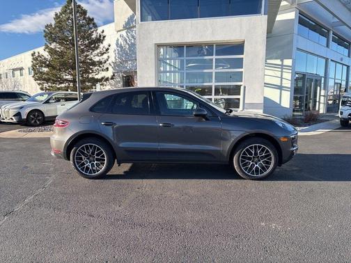 2018 Porsche Macan Base