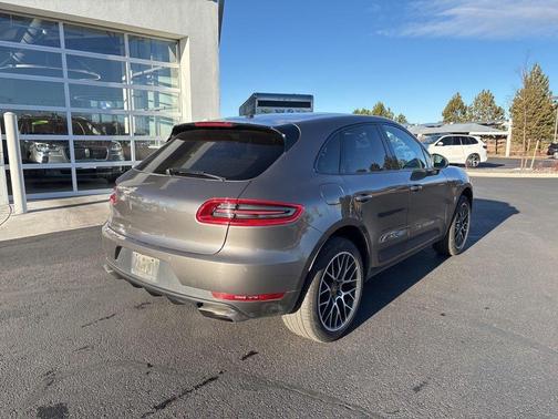 2018 Porsche Macan Base