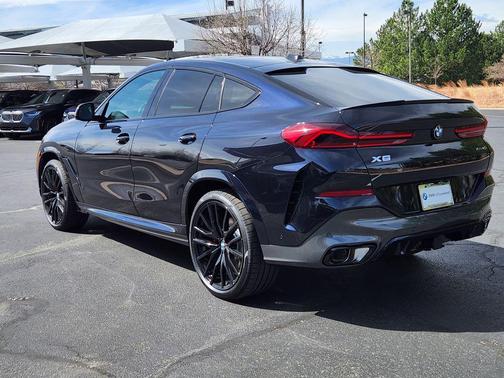Carbon Black Metallic 2026 BMW X6 xDrive40i