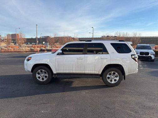 2020 Toyota 4Runner SR5