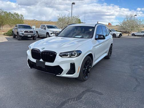 Mineral White Metallic 2024 BMW X3 M40i