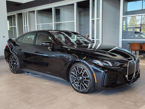 Black Sapphire Metallic 2026 BMW i4 Gran Coupe xDrive40