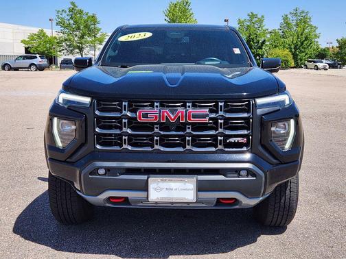Onyx Black 2023 GMC Canyon AT4