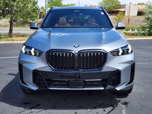 Skyscraper Grey Metallic 2026 BMW X5 xDrive40i