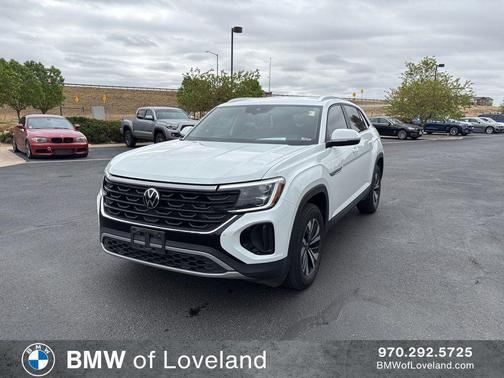 Pure White 2024 Volkswagen Atlas Cross Sport 2.0T SE