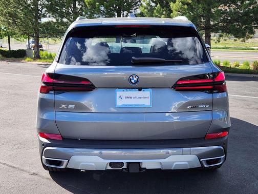 Skyscraper Grey Metallic 2026 BMW X5 PHEV xDrive50e