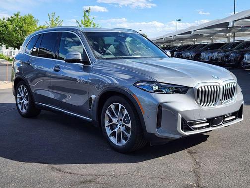 Skyscraper Grey Metallic 2026 BMW X5 PHEV xDrive50e