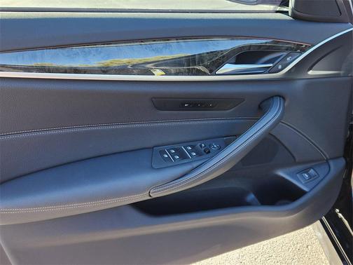 2022 BMW 530 i xDrive