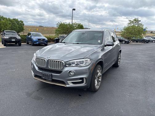 Space Gray Metallic 2018 BMW X5 xDrive50i