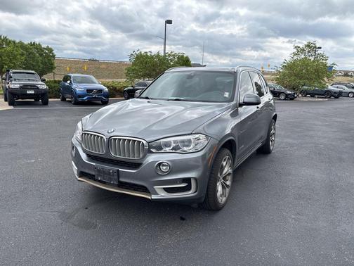 Space Gray Metallic 2018 BMW X5 xDrive50i