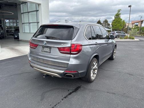 Space Gray Metallic 2018 BMW X5 xDrive50i