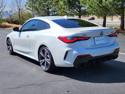 Mineral White Metallic 2022 BMW M440 i xDrive